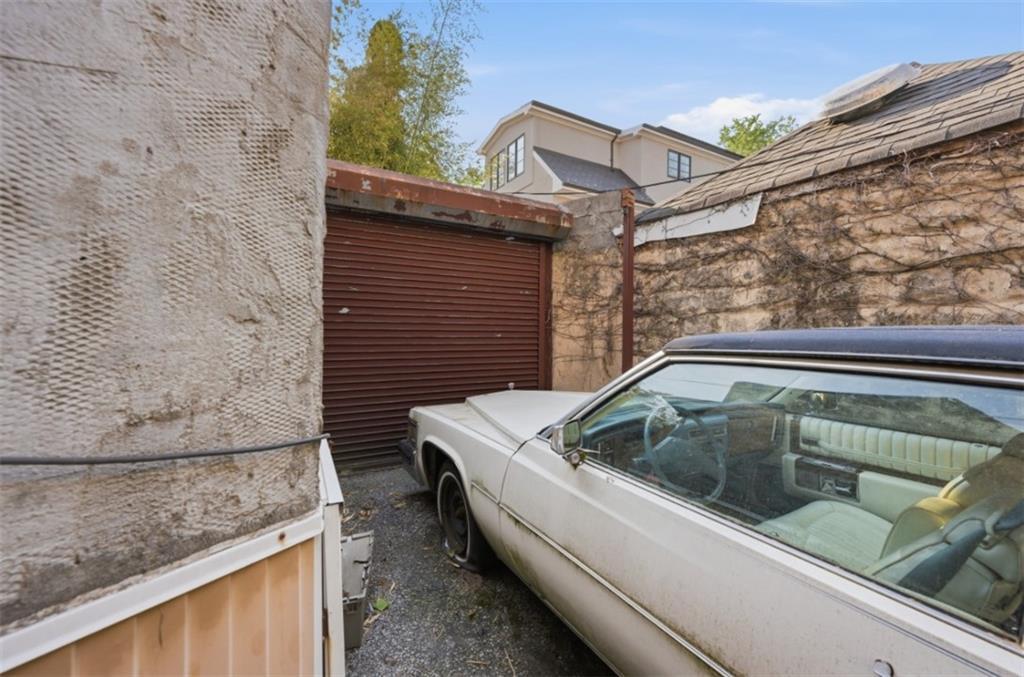 Brooklyn, New York, 11223, United States, 3 Bedrooms Bedrooms, ,3 BathroomsBathrooms,Residential,Active,2044180