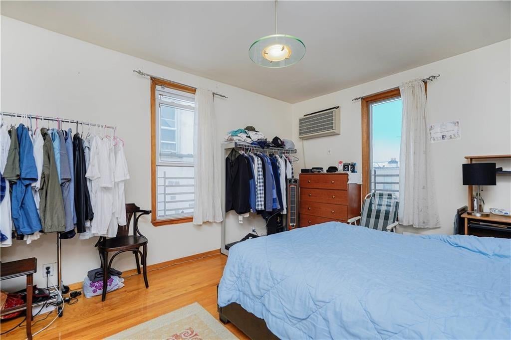 Brooklyn, New York, 11228, United States, 4 Bedrooms Bedrooms, ,3 BathroomsBathrooms,Residential,Active,1894180