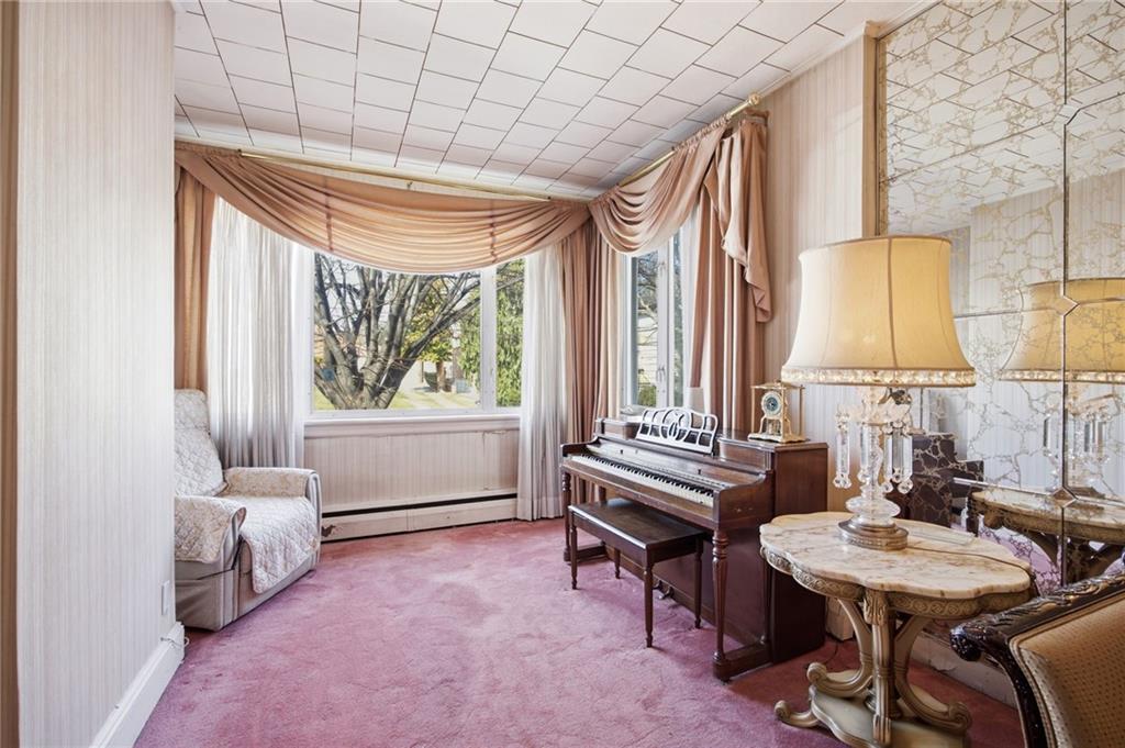 Brooklyn, New York, 11209, United States, 3 Bedrooms Bedrooms, ,2 BathroomsBathrooms,Residential,Active,2043123