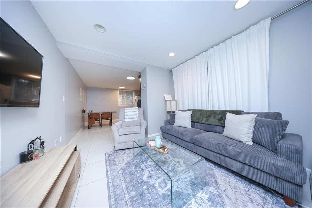 Brooklyn, New York, 11229, United States, 5 Bedrooms Bedrooms, ,3 BathroomsBathrooms,Residential,Active,1968110