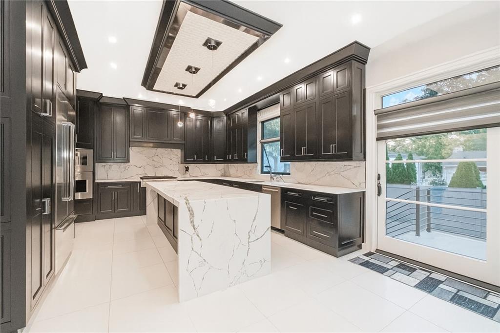 Staten Island, New York, 10304, United States, 4 Bedrooms Bedrooms, ,4 BathroomsBathrooms,Residential,Active,1968381