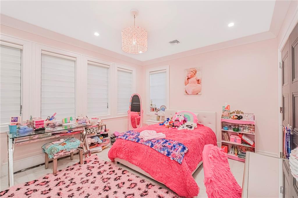 Staten Island, New York, 10304, United States, 4 Bedrooms Bedrooms, ,4 BathroomsBathrooms,Residential,Active,1968381