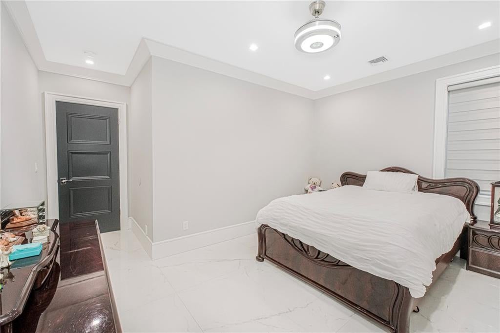 Staten Island, New York, 10304, United States, 4 Bedrooms Bedrooms, ,4 BathroomsBathrooms,Residential,Active,1968381