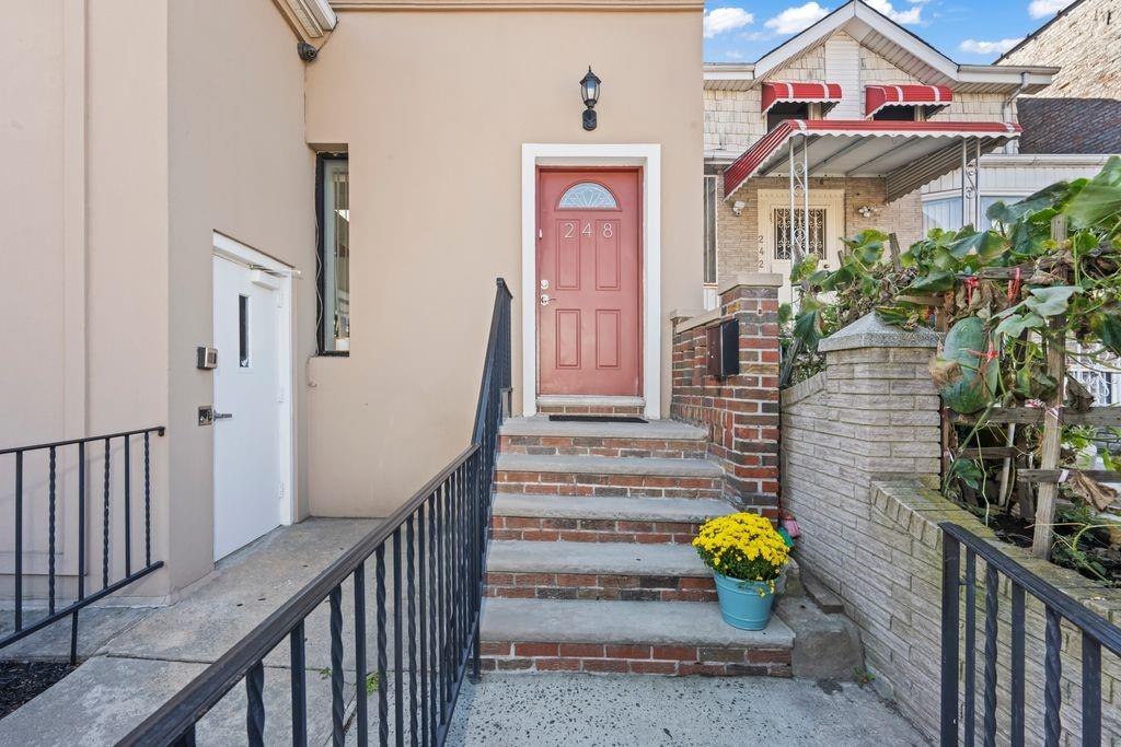 Brooklyn, New York, 11204, United States, ,Residential,Active,1954440