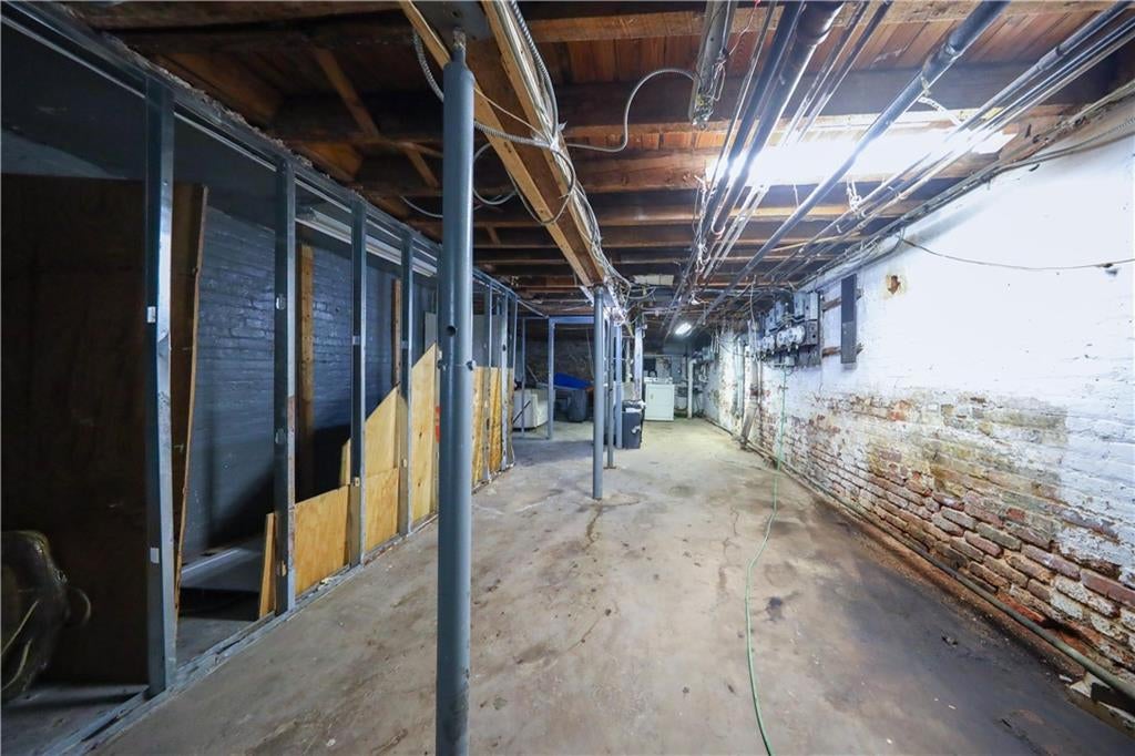 Brooklyn, New York, 11220, United States, ,Residential,Active,1790213