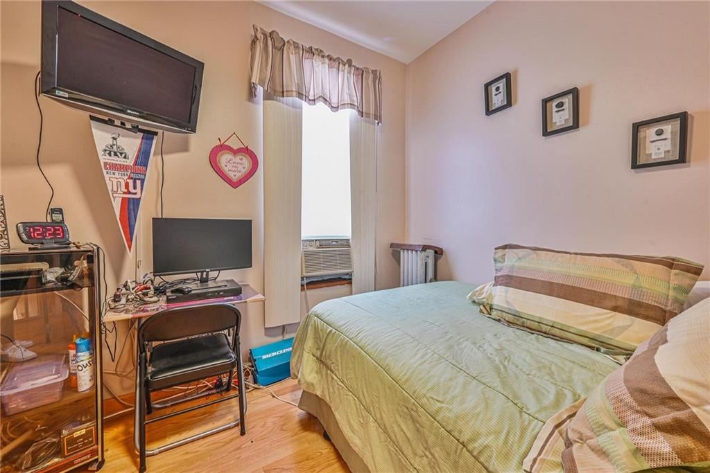 Brooklyn, New York, 11204, United States, 3 Bedrooms Bedrooms, ,2 BathroomsBathrooms,Residential,Pending,1858691