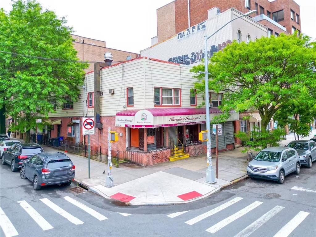 Brooklyn, New York, 11211, United States, ,Residential,Active,1841294