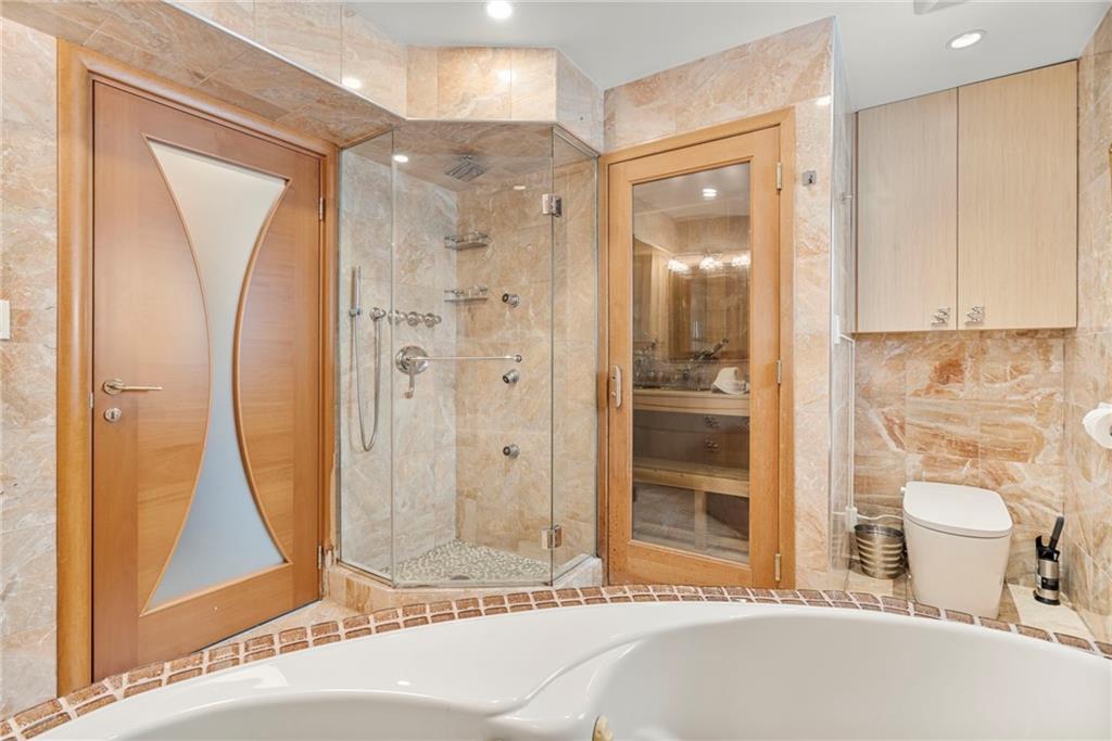 Brooklyn, New York, 11235, United States, 3 Bedrooms Bedrooms, ,3 BathroomsBathrooms,Residential,Active,2043829