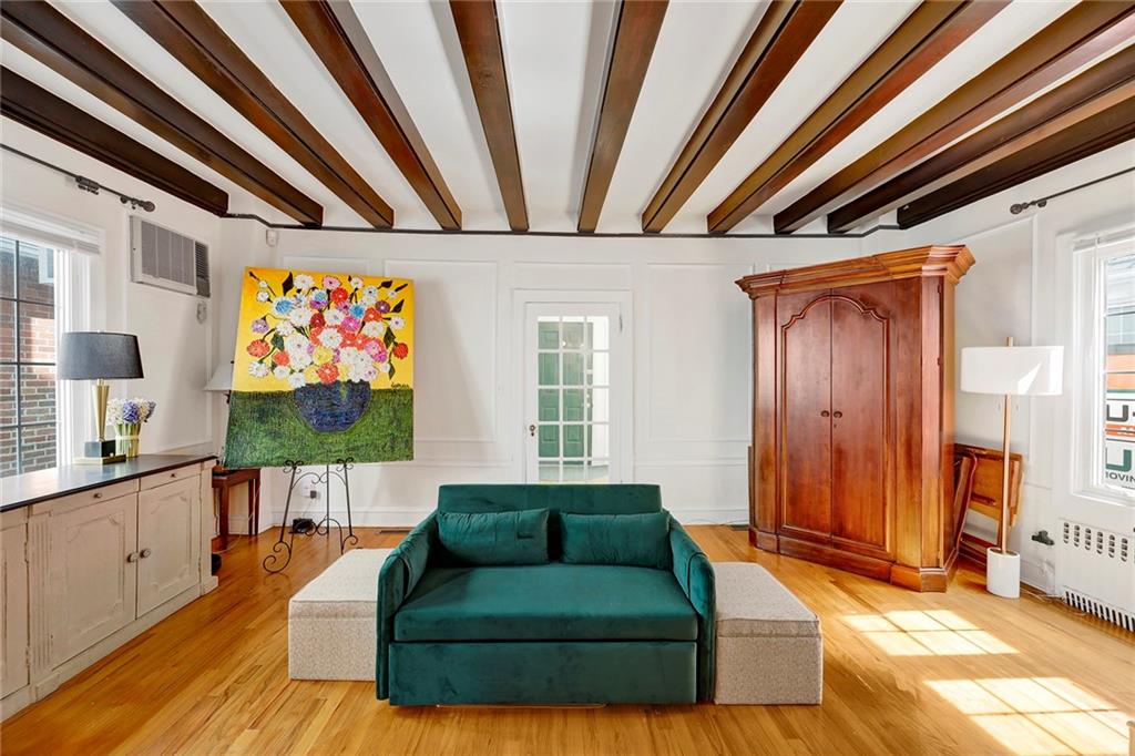 Brooklyn, New York, 11209, United States, 3 Bedrooms Bedrooms, ,4 BathroomsBathrooms,Residential,Active,1831775