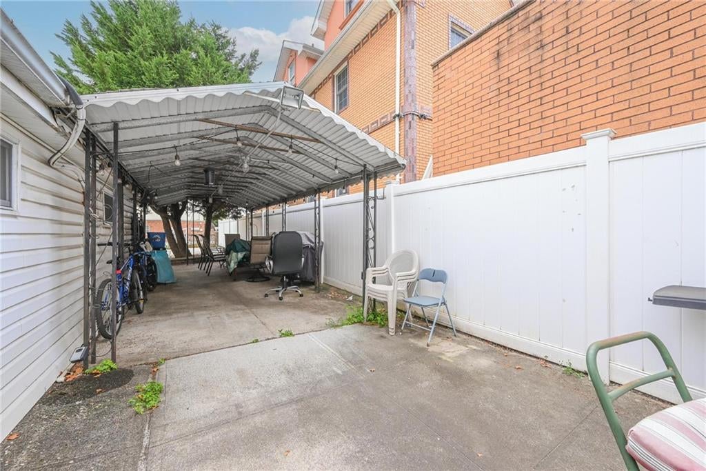 Brooklyn, New York, 11223, United States, 4 Bedrooms Bedrooms, ,3 BathroomsBathrooms,Residential,Active,2007349