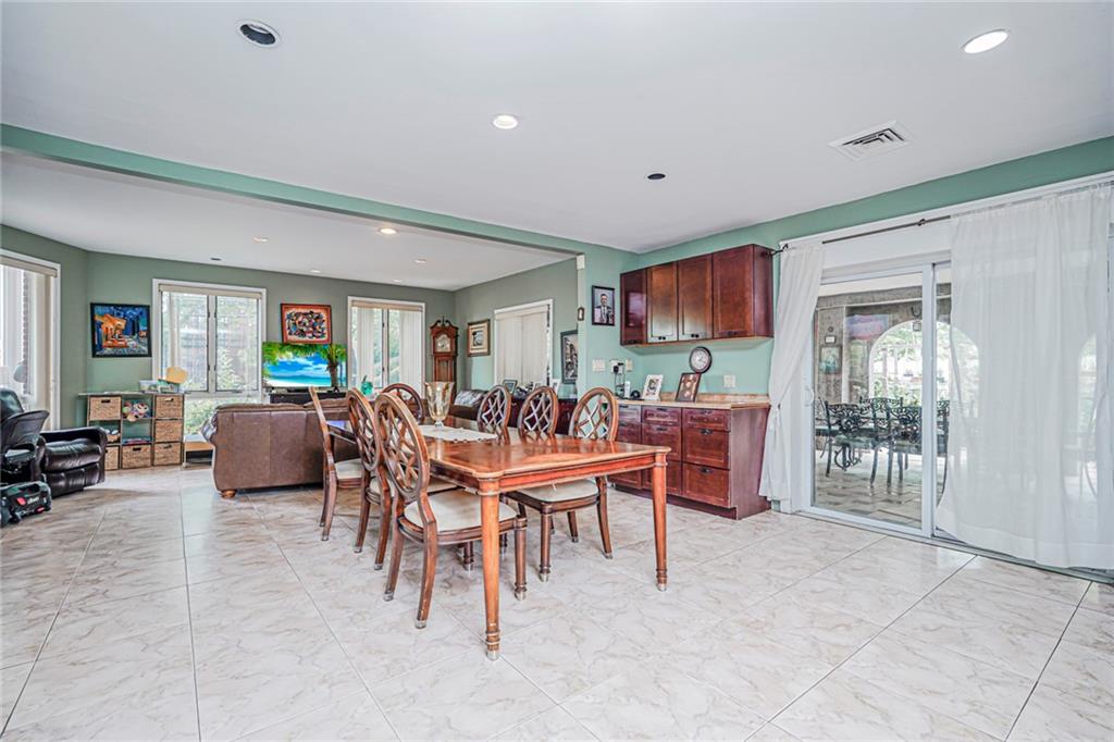 Brooklyn, New York, 11234, United States, 4 Bedrooms Bedrooms, ,7 BathroomsBathrooms,Residential,Active,1859380