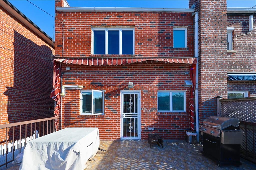 Brooklyn, New York, 11228, United States, 4 Bedrooms Bedrooms, ,3 BathroomsBathrooms,Residential,Active,1967314