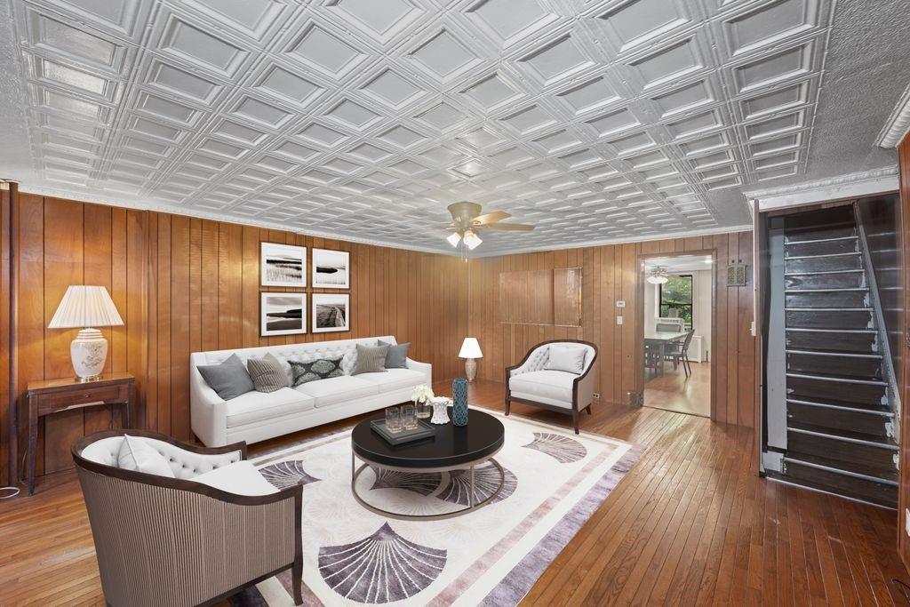 Brooklyn, New York, 11220, United States, 5 Bedrooms Bedrooms, ,3 BathroomsBathrooms,Residential,Active,1877839