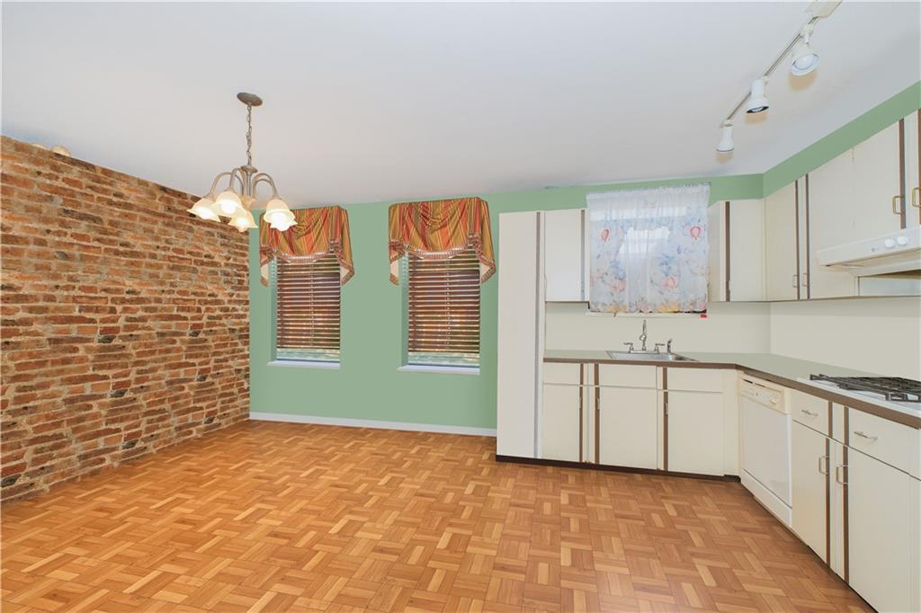 Brooklyn, New York, 11228, United States, ,Residential,Active,1888961