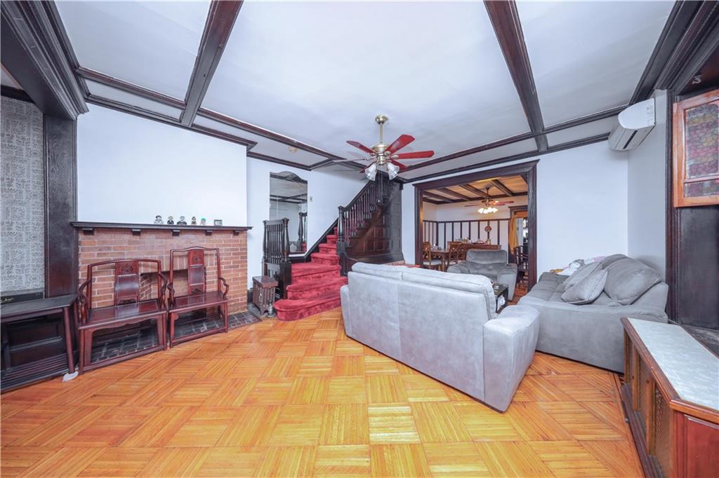 Brooklyn, New York, 11204, United States, ,5 BathroomsBathrooms,Residential,Active,1761601