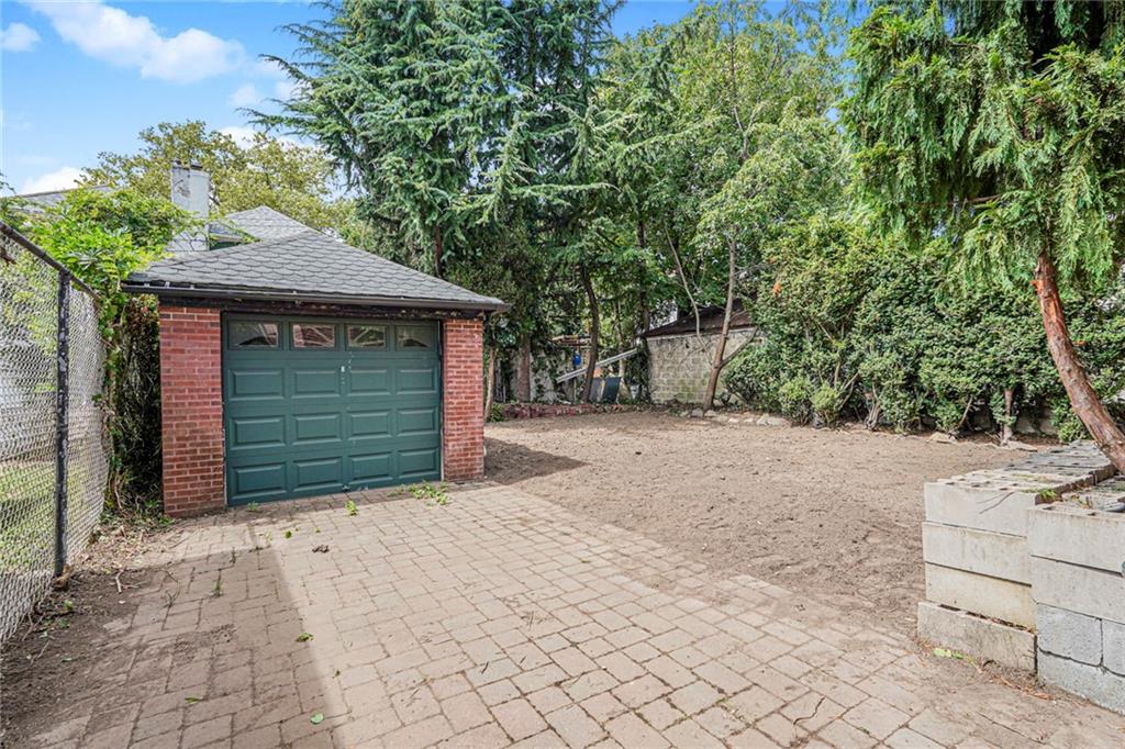 Brooklyn, New York, 11210, United States, 3 Bedrooms Bedrooms, ,2 BathroomsBathrooms,Residential,Active,1922277