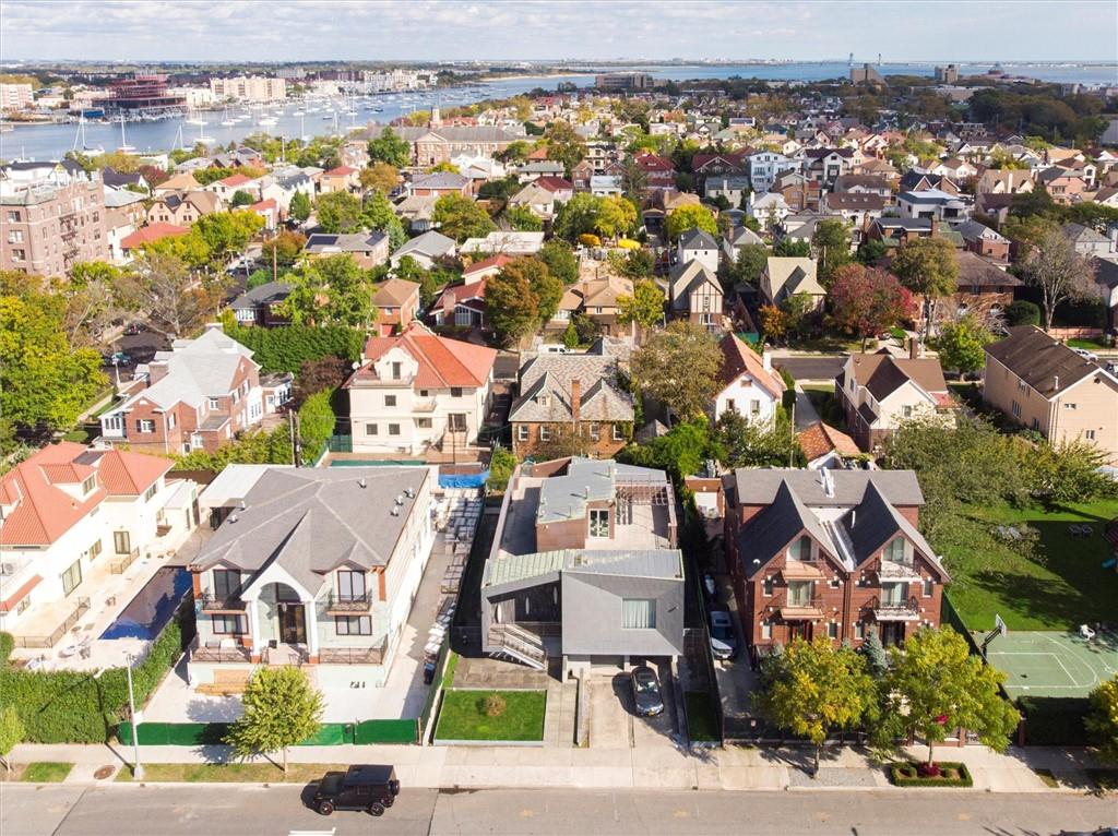 Brooklyn, New York, 11235, United States, 5 Bedrooms Bedrooms, ,5 BathroomsBathrooms,Residential,Active,1963250