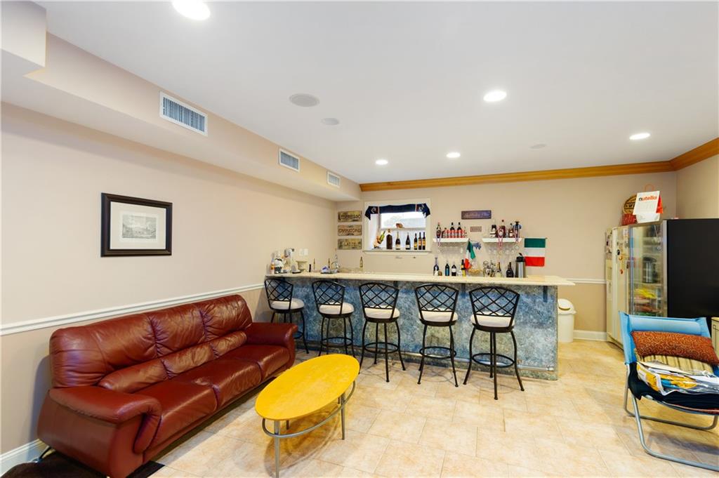 Staten Island, New York, 10304, United States, 4 Bedrooms Bedrooms, ,4 BathroomsBathrooms,Residential,Active,1997634