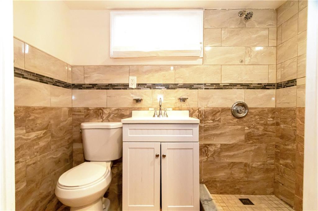 Brooklyn, New York, 11210, United States, 3 Bedrooms Bedrooms, ,3 BathroomsBathrooms,Residential,Active,1920267