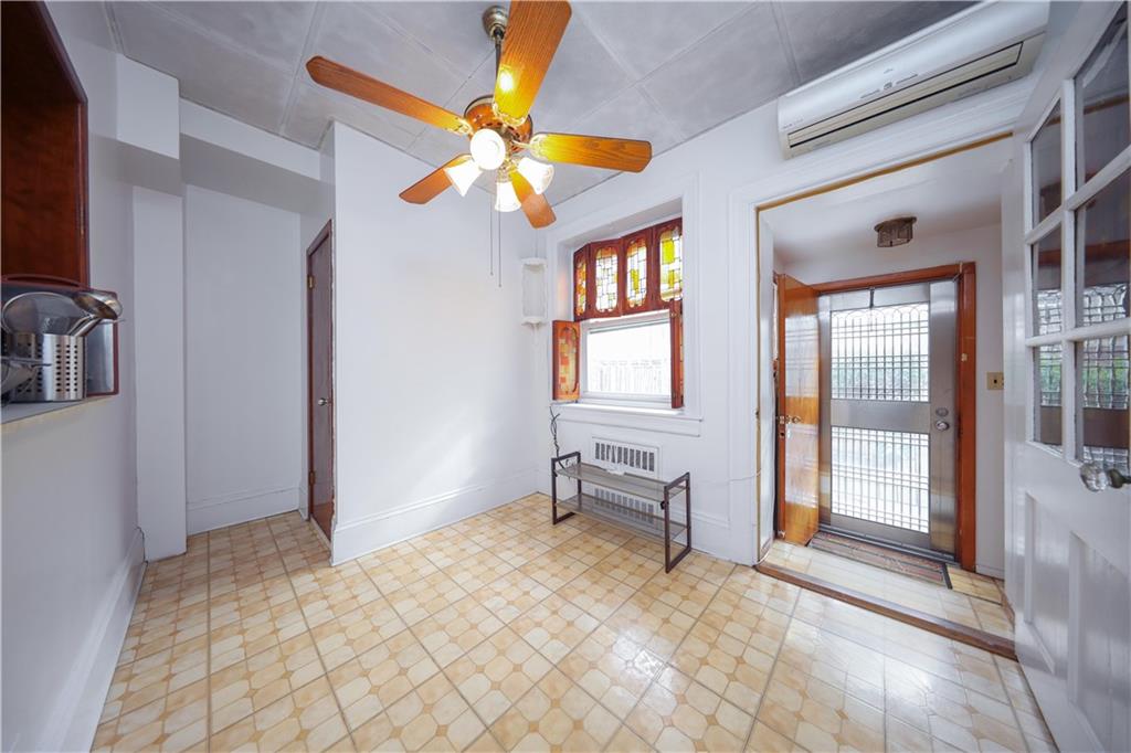Brooklyn, New York, 11204, United States, ,5 BathroomsBathrooms,Residential,Active,1761601