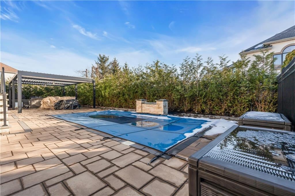 Staten Island, New York, 10307, United States, 4 Bedrooms Bedrooms, ,4 BathroomsBathrooms,Residential,Active,2009406