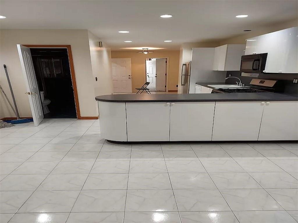 Brooklyn, New York, 11223, United States, 4 Bedrooms Bedrooms, ,3 BathroomsBathrooms,Residential,Active,2007349