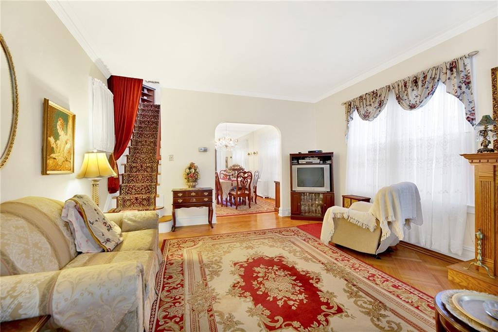 Brooklyn, New York, 11209, United States, ,2 BathroomsBathrooms,Residential,Active,1704152