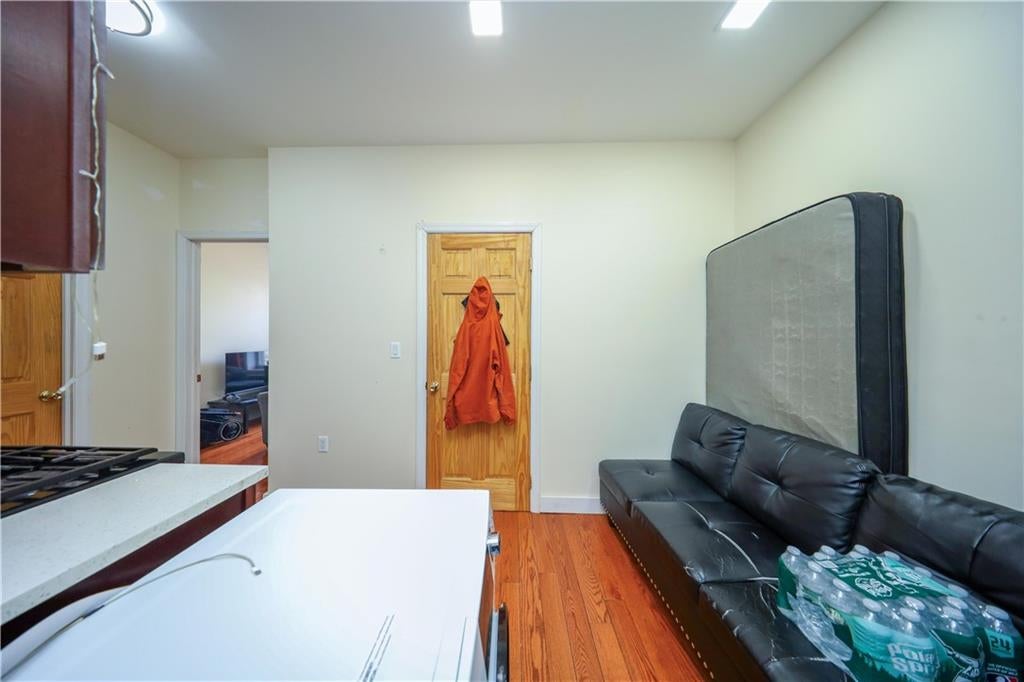 Brooklyn, New York, 11220, United States, ,Residential,Active,1790213