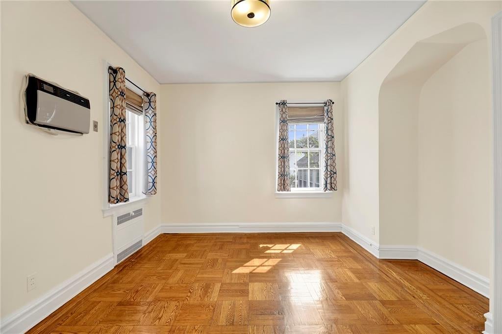 Brooklyn, New York, 11209, United States, 4 Bedrooms Bedrooms, ,4 BathroomsBathrooms,Residential,Active,1945085
