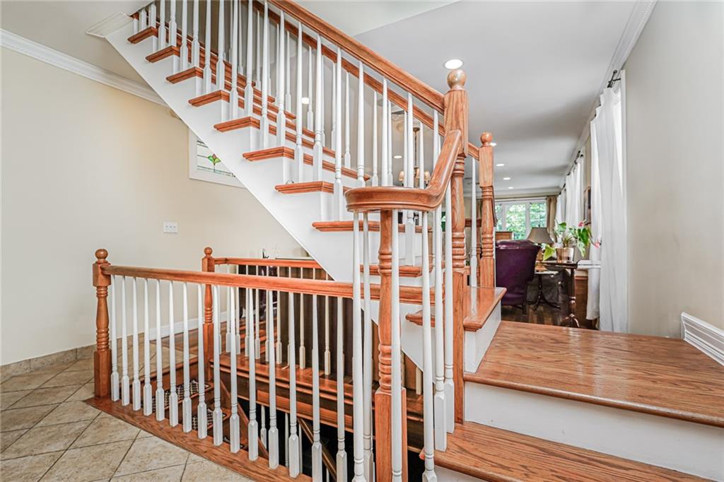 Brooklyn, New York, 11209, United States, 3 Bedrooms Bedrooms, ,2 BathroomsBathrooms,Residential,Active,1834476