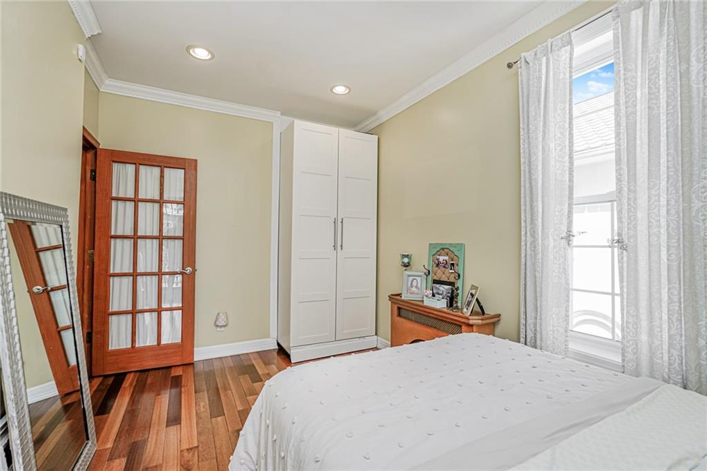Brooklyn, New York, 11209, United States, 3 Bedrooms Bedrooms, ,2 BathroomsBathrooms,Residential,Active,1834476