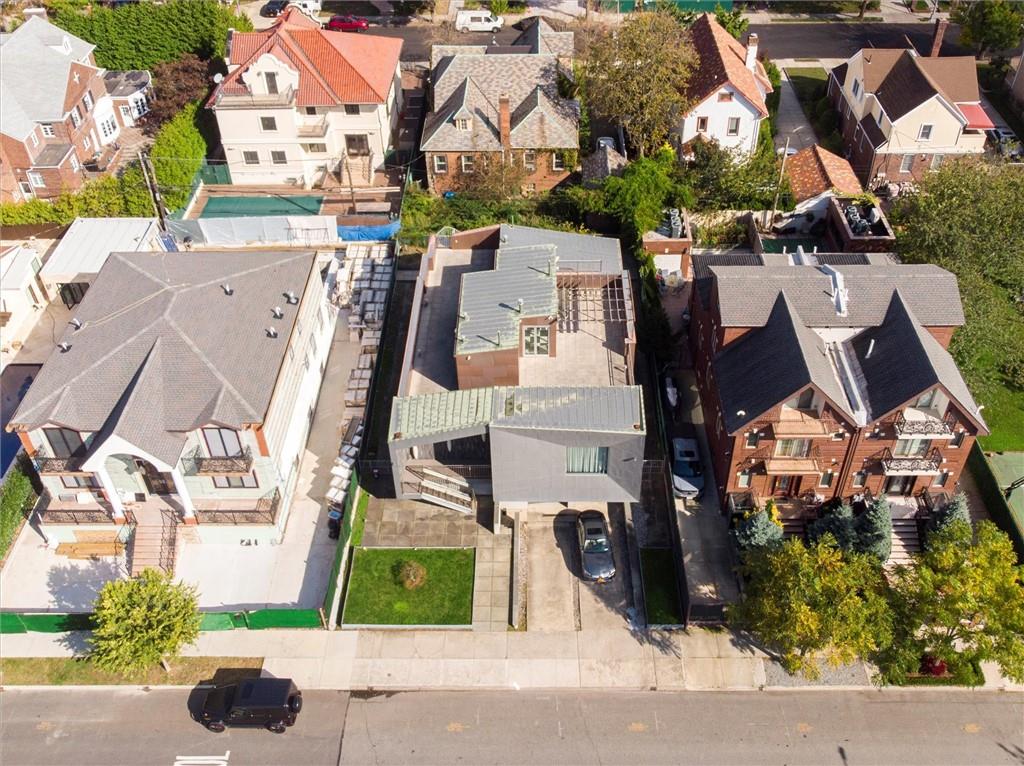 Brooklyn, New York, 11235, United States, 5 Bedrooms Bedrooms, ,5 BathroomsBathrooms,Residential,Active,1963250