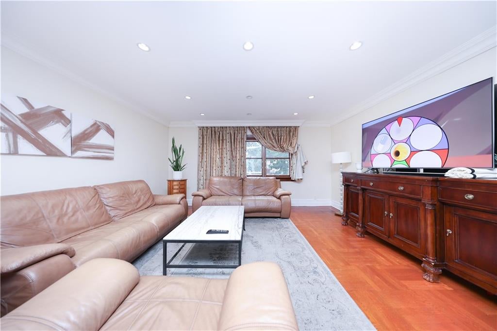 Brooklyn, New York, 11229, United States, 5 Bedrooms Bedrooms, ,3 BathroomsBathrooms,Residential,Active,1968110