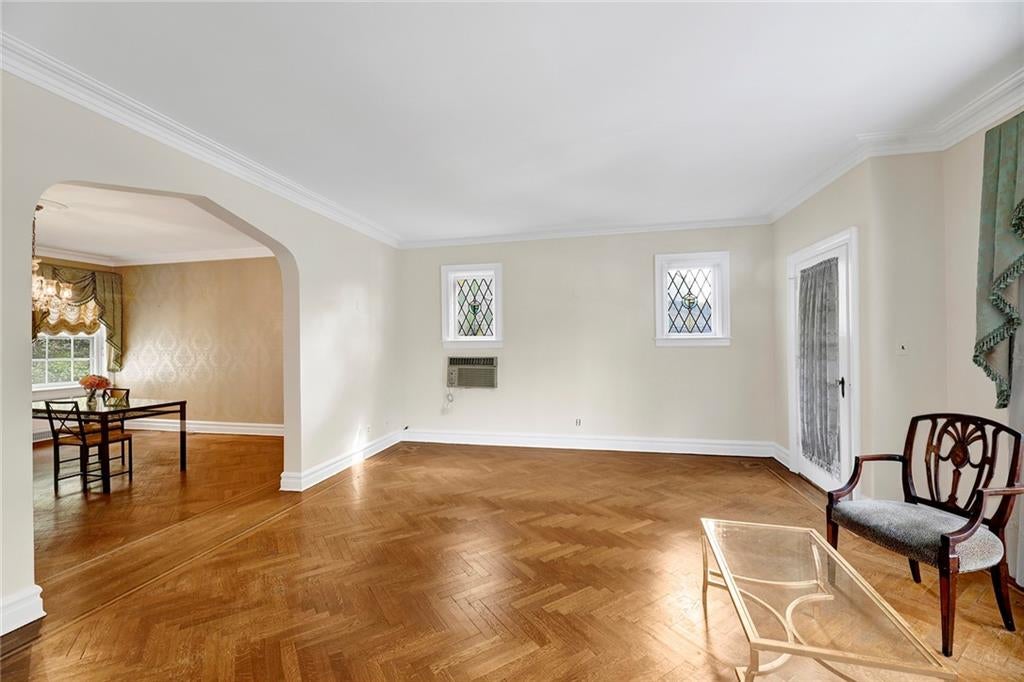 Brooklyn, New York, 11209, United States, 4 Bedrooms Bedrooms, ,4 BathroomsBathrooms,Residential,Active,1945085