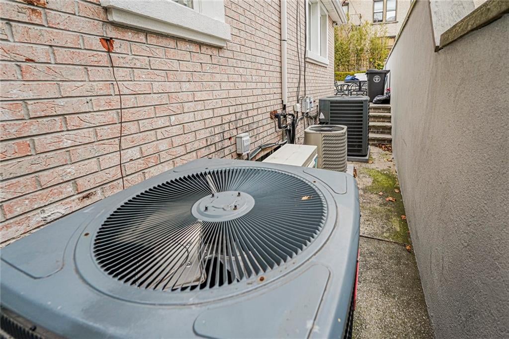 Brooklyn, New York, 11209, United States, 5 Bedrooms Bedrooms, ,4 BathroomsBathrooms,Residential,Active,1969641