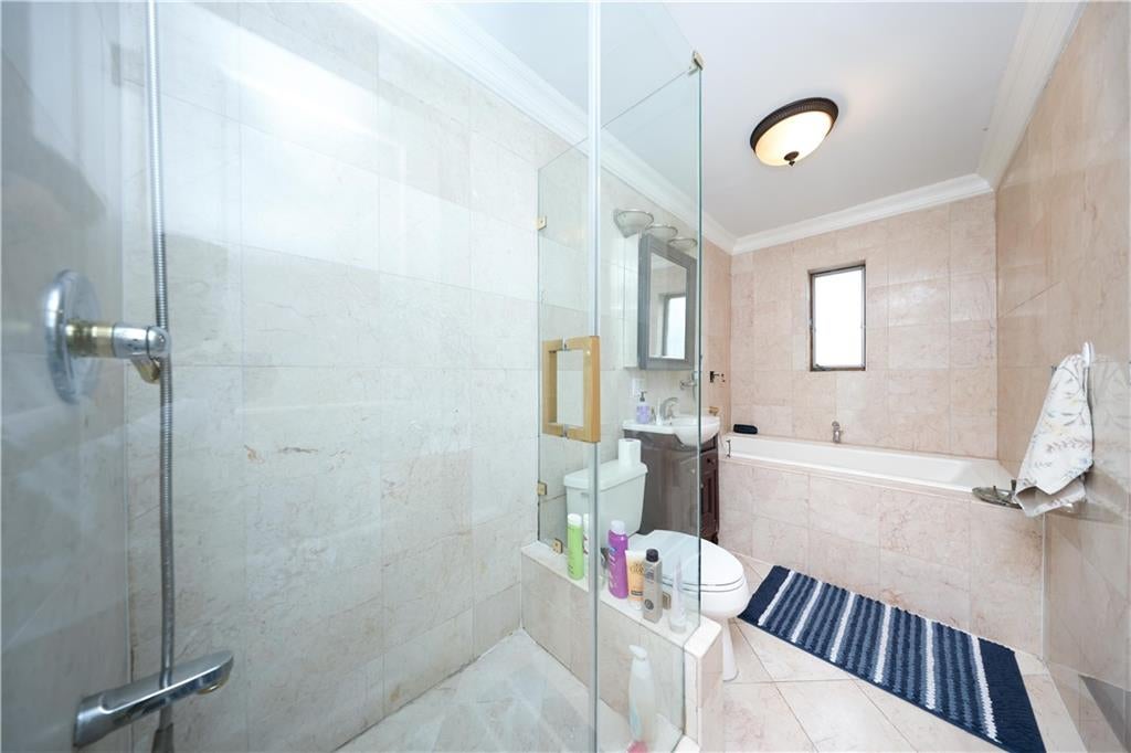 Brooklyn, New York, 11229, United States, 5 Bedrooms Bedrooms, ,3 BathroomsBathrooms,Residential,Active,1968110