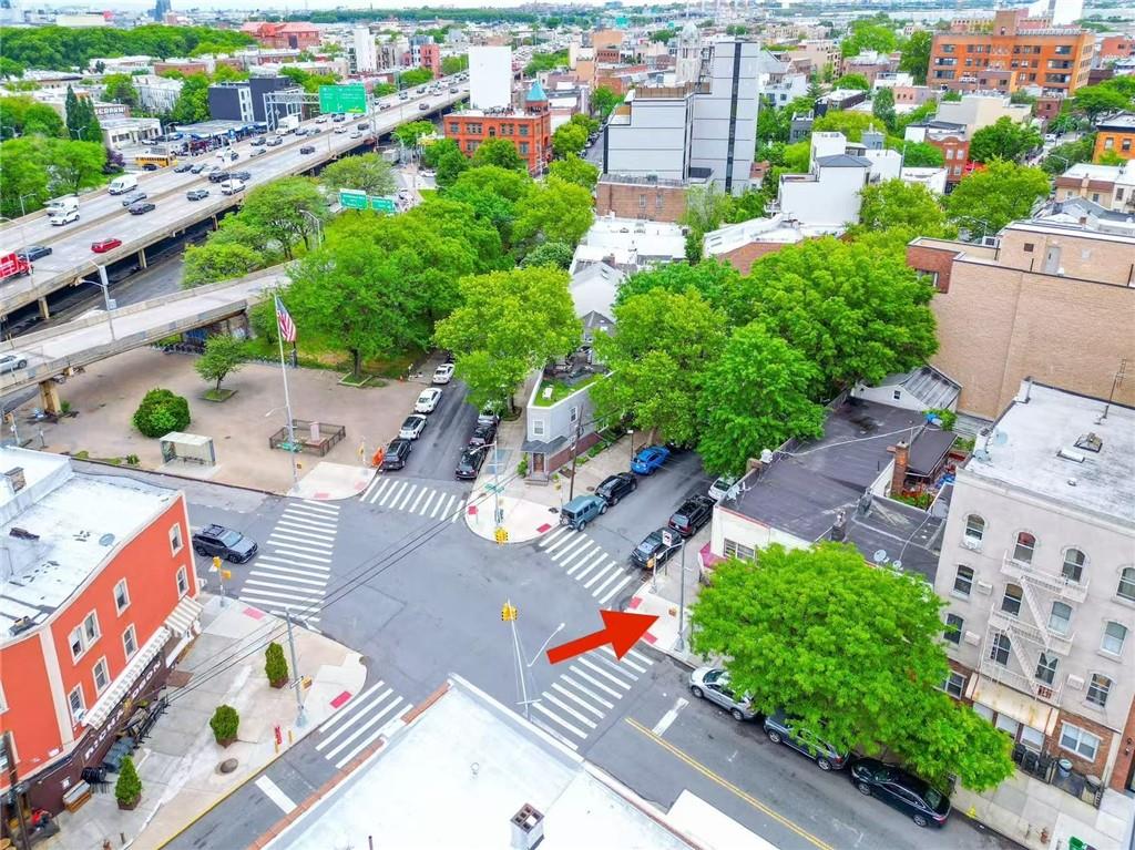 Brooklyn, New York, 11211, United States, ,Residential,Active,1841294