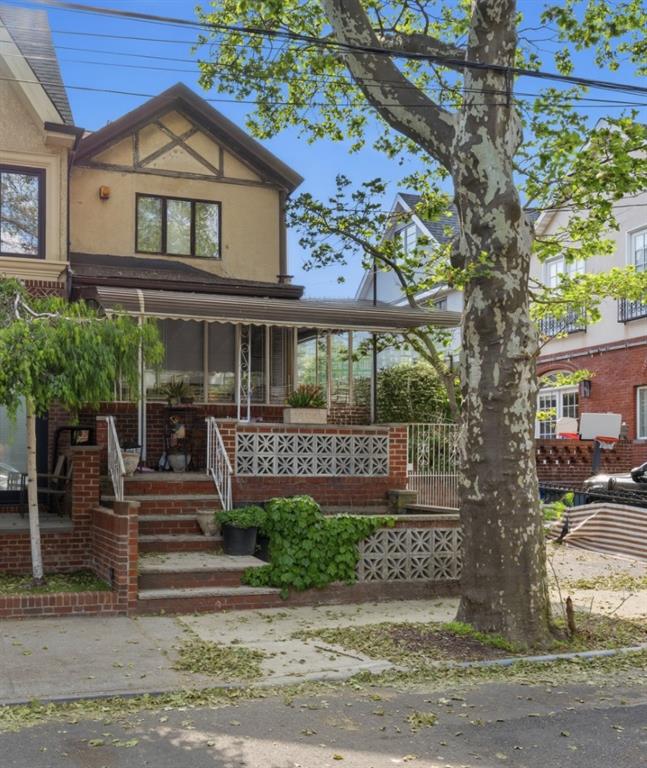 Brooklyn, New York, 11223, United States, 3 Bedrooms Bedrooms, ,3 BathroomsBathrooms,Residential,Active,2044180