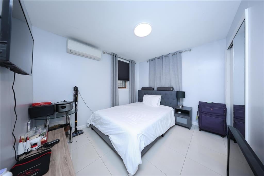 Brooklyn, New York, 11229, United States, 5 Bedrooms Bedrooms, ,3 BathroomsBathrooms,Residential,Active,1968110