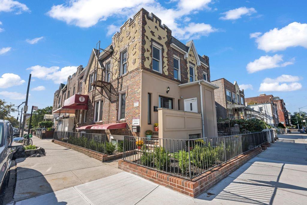 Brooklyn, New York, 11204, United States, ,Residential,Active,1954440