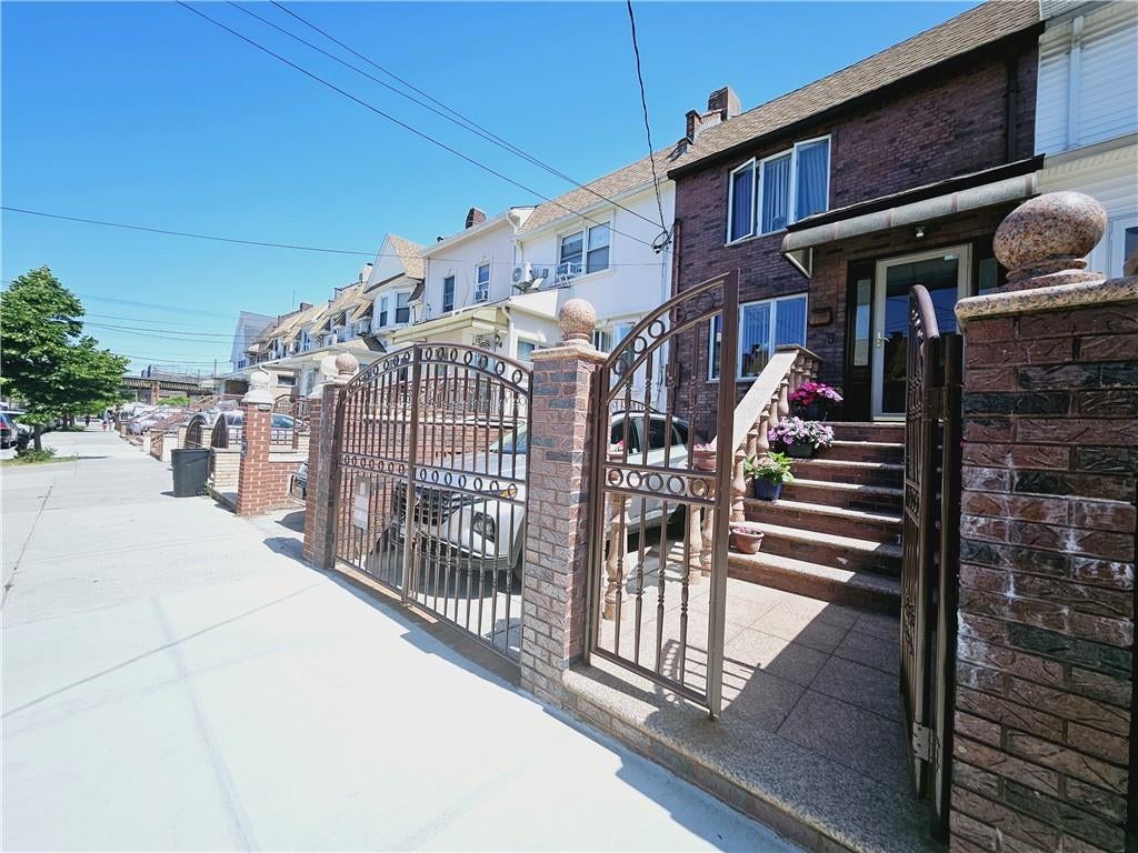 Brooklyn, New York, 11204, United States, ,Residential,Pending,1703371