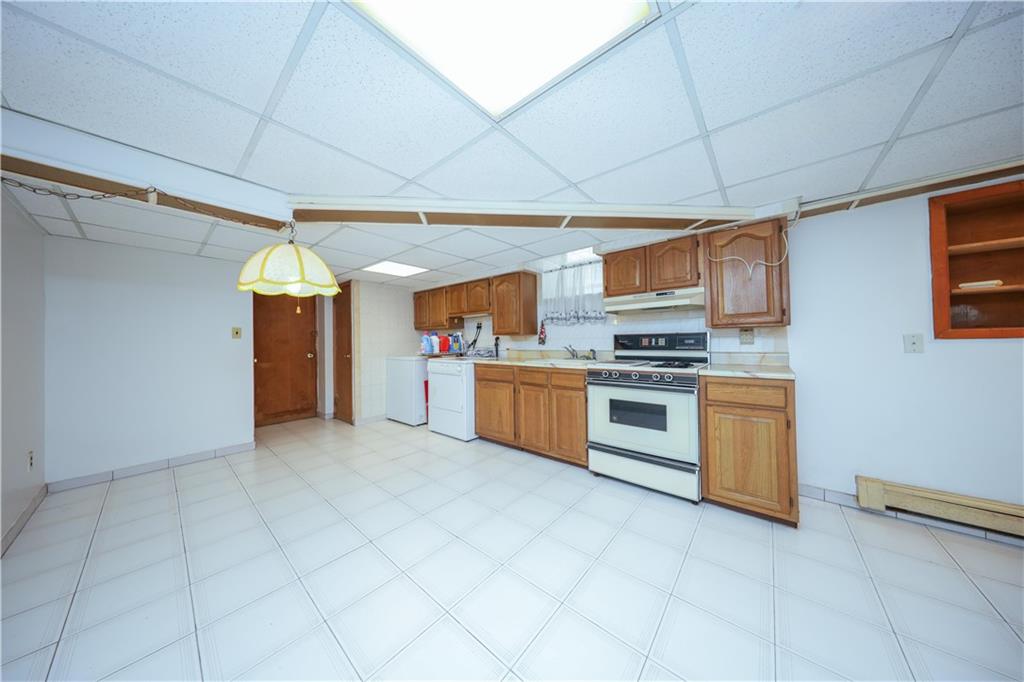 Brooklyn, New York, 11204, United States, ,5 BathroomsBathrooms,Residential,Active,1761601