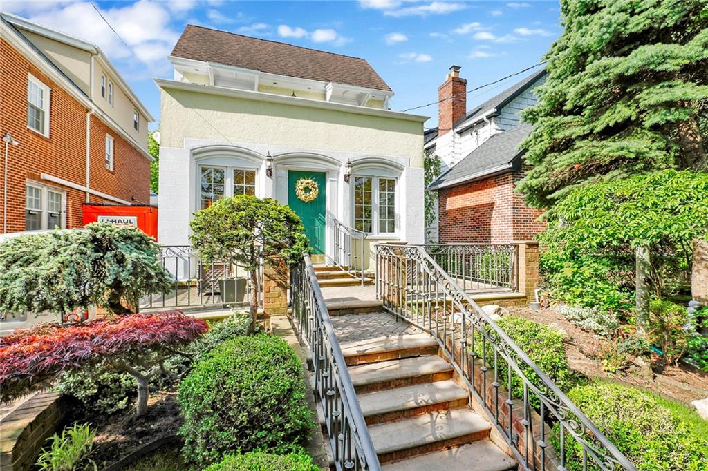 Brooklyn, New York, 11209, United States, 3 Bedrooms Bedrooms, ,4 BathroomsBathrooms,Residential,Active,1831775