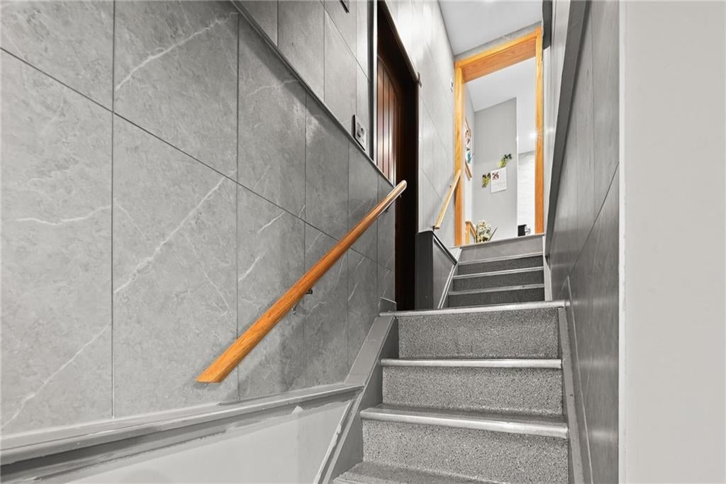 Brooklyn, New York, 11204, United States, 3 Bedrooms Bedrooms, ,2 BathroomsBathrooms,Residential,Active,1954030