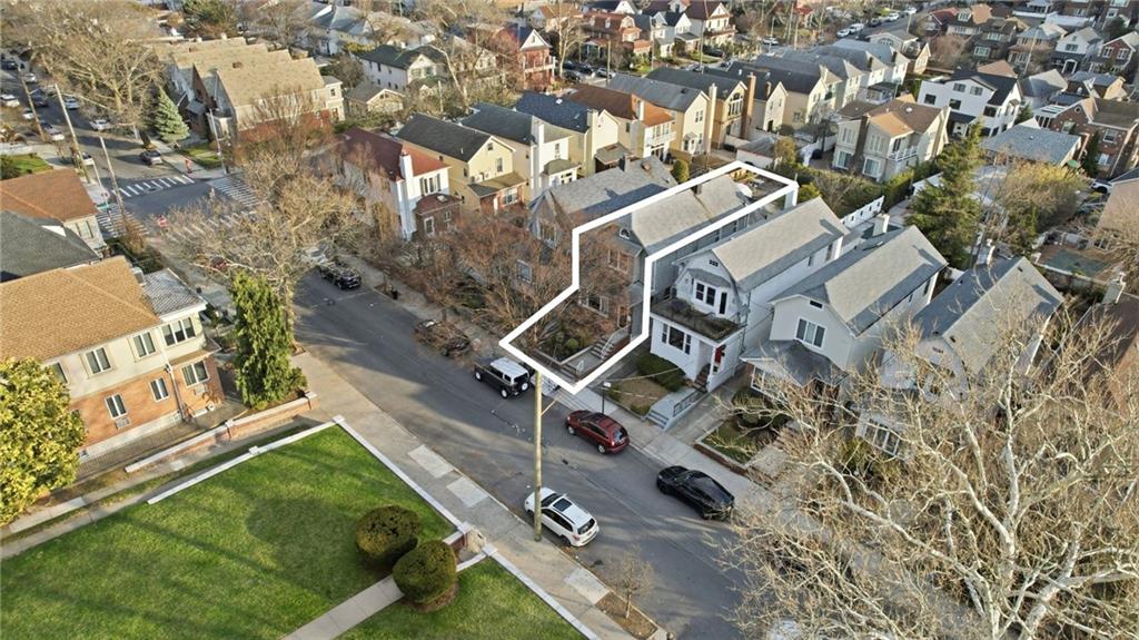 Brooklyn, New York, 11209, United States, 3 Bedrooms Bedrooms, ,2 BathroomsBathrooms,Residential,Active,2043123