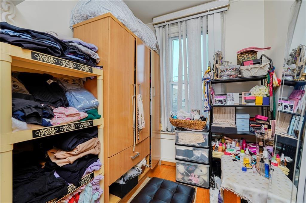 Brooklyn, New York, 11228, United States, 4 Bedrooms Bedrooms, ,3 BathroomsBathrooms,Residential,Active,1894180