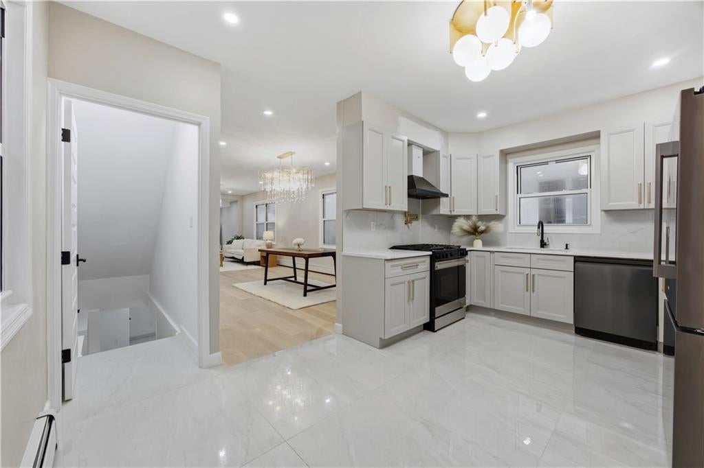 Brooklyn, New York, 11229, United States, 3 Bedrooms Bedrooms, ,3 BathroomsBathrooms,Residential,Active,2045747