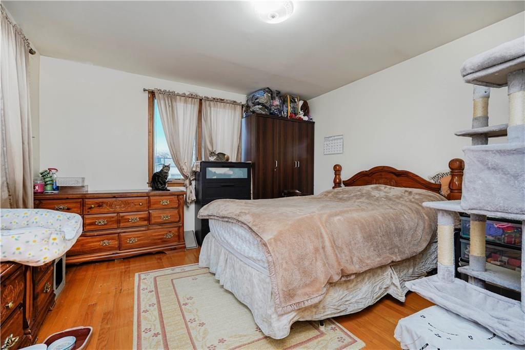 Brooklyn, New York, 11228, United States, 4 Bedrooms Bedrooms, ,3 BathroomsBathrooms,Residential,Active,1894180
