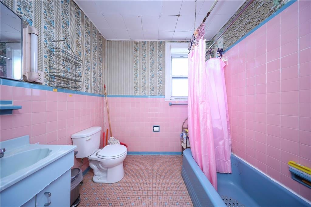 Brooklyn, New York, 11223, United States, ,Residential,Active,1876682