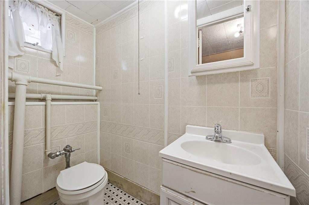 Brooklyn, New York, 11209, United States, 3 Bedrooms Bedrooms, ,2 BathroomsBathrooms,Residential,Active,2043123